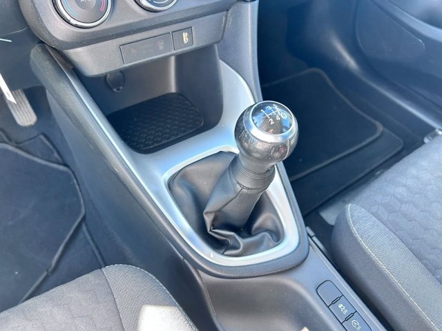 TOYOTA Yaris 1.0 active