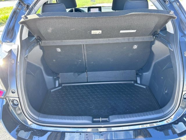 TOYOTA Yaris 1.0 active