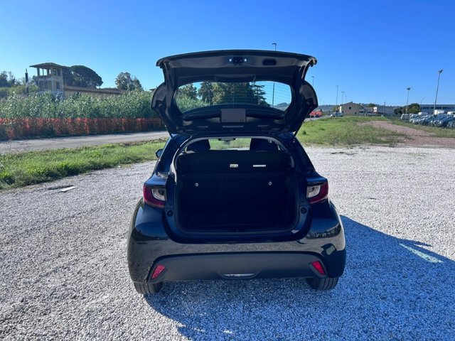 TOYOTA Yaris 1.0 active