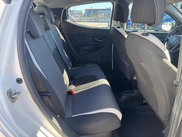 LANCIA Ypsilon 1.2 69 CV 5 porte Gold