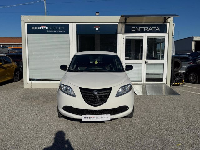LANCIA Ypsilon 1.2 69 CV 5 porte Gold