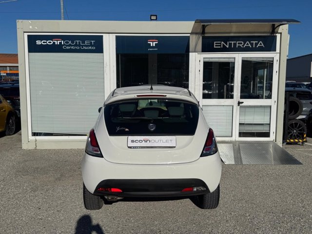 LANCIA Ypsilon 1.2 69 CV 5 porte Gold