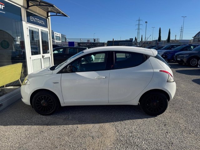 LANCIA Ypsilon 1.2 69 CV 5 porte Gold
