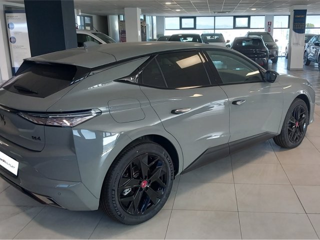 DS DS4 E-TENSE 225 Performance Line+