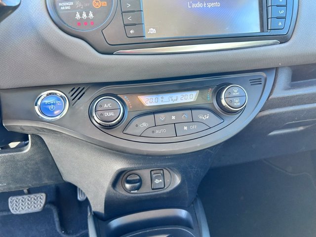 TOYOTA Yaris 5p 1.5h active