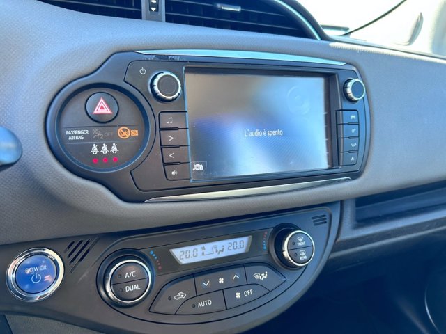 TOYOTA Yaris 5p 1.5h active