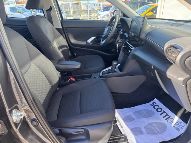 TOYOTA Yaris cross 1.5h active fwd 115cv e-cvt