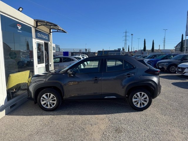 TOYOTA Yaris cross 1.5h active fwd 115cv e-cvt