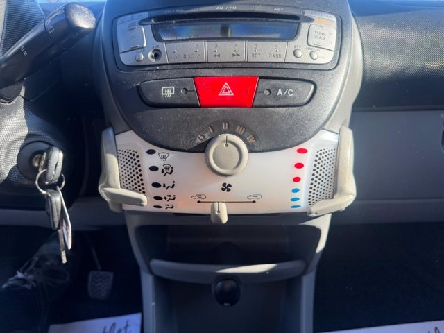 TOYOTA Aygo 5p 1.0 now connect