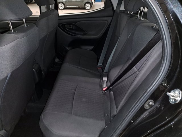 TOYOTA Yaris 1.5h trend