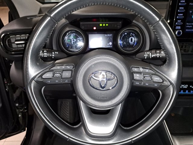 TOYOTA Yaris 1.5h trend