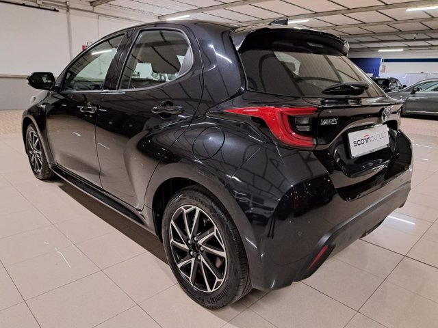 TOYOTA Yaris 1.5h trend