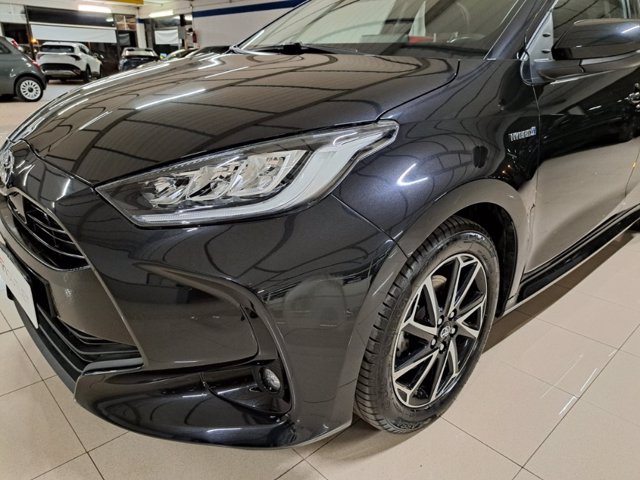 TOYOTA Yaris 1.5h trend