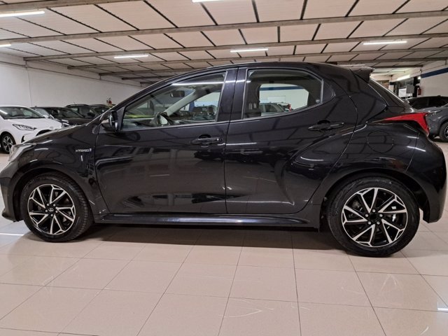 TOYOTA Yaris 1.5h trend
