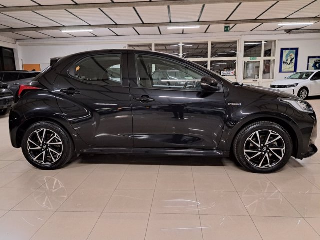 TOYOTA Yaris 1.5h trend
