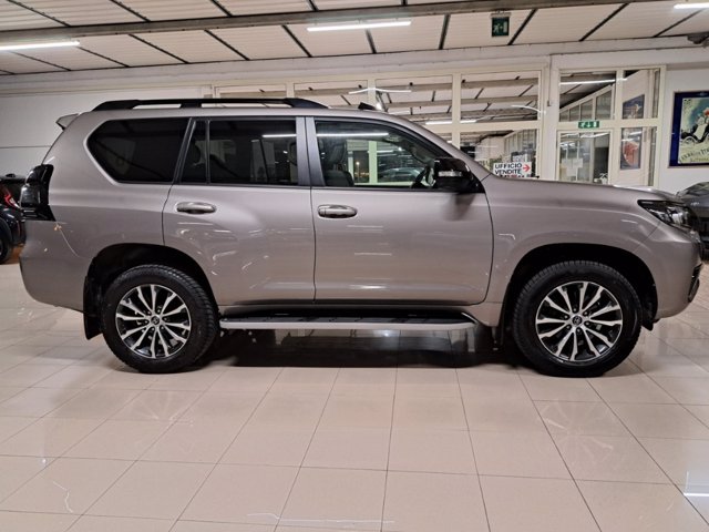 TOYOTA Land cruiser 5p 2.8 d-4d executive auto
