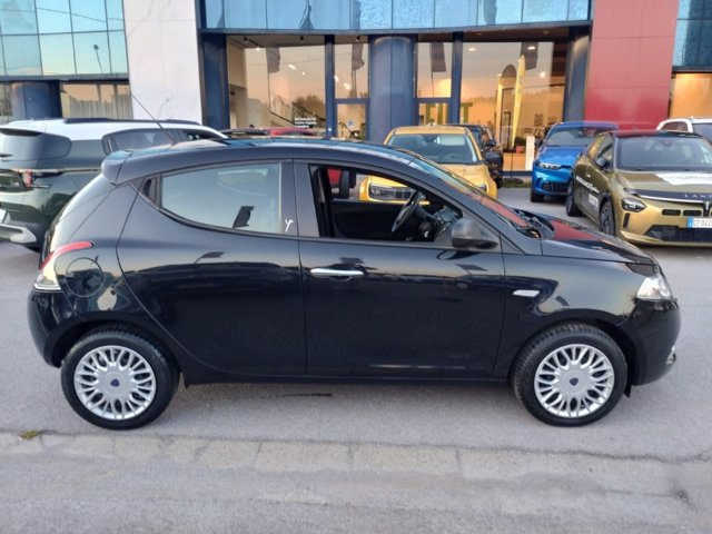 LANCIA Ypsilon 1.2 silver 69cv