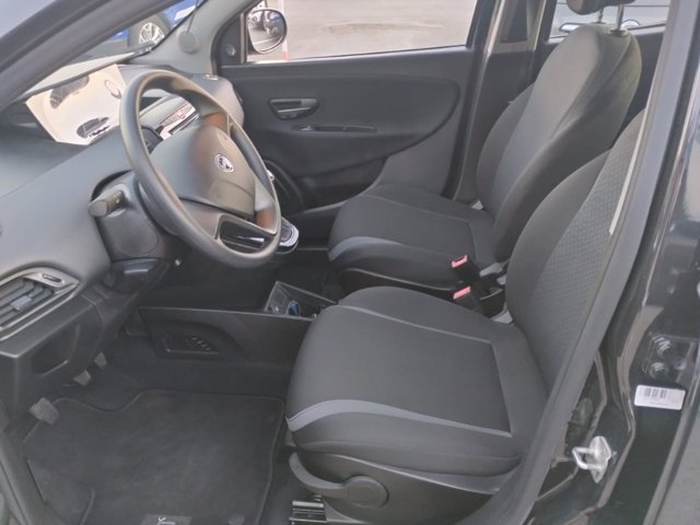 LANCIA Ypsilon 1.2 silver 69cv