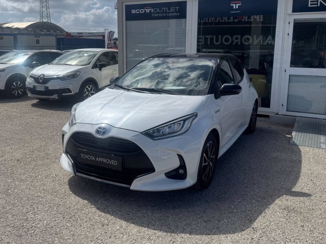 TOYOTA Yaris 1.5h style