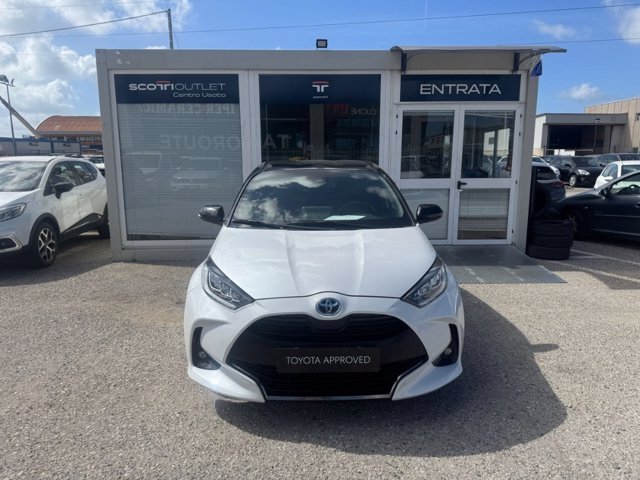 TOYOTA Yaris 1.5h style