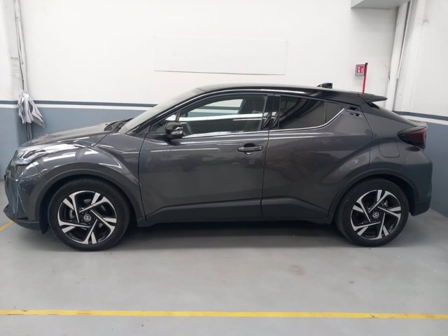 TOYOTA C-hr 2.0h trend e-cvt