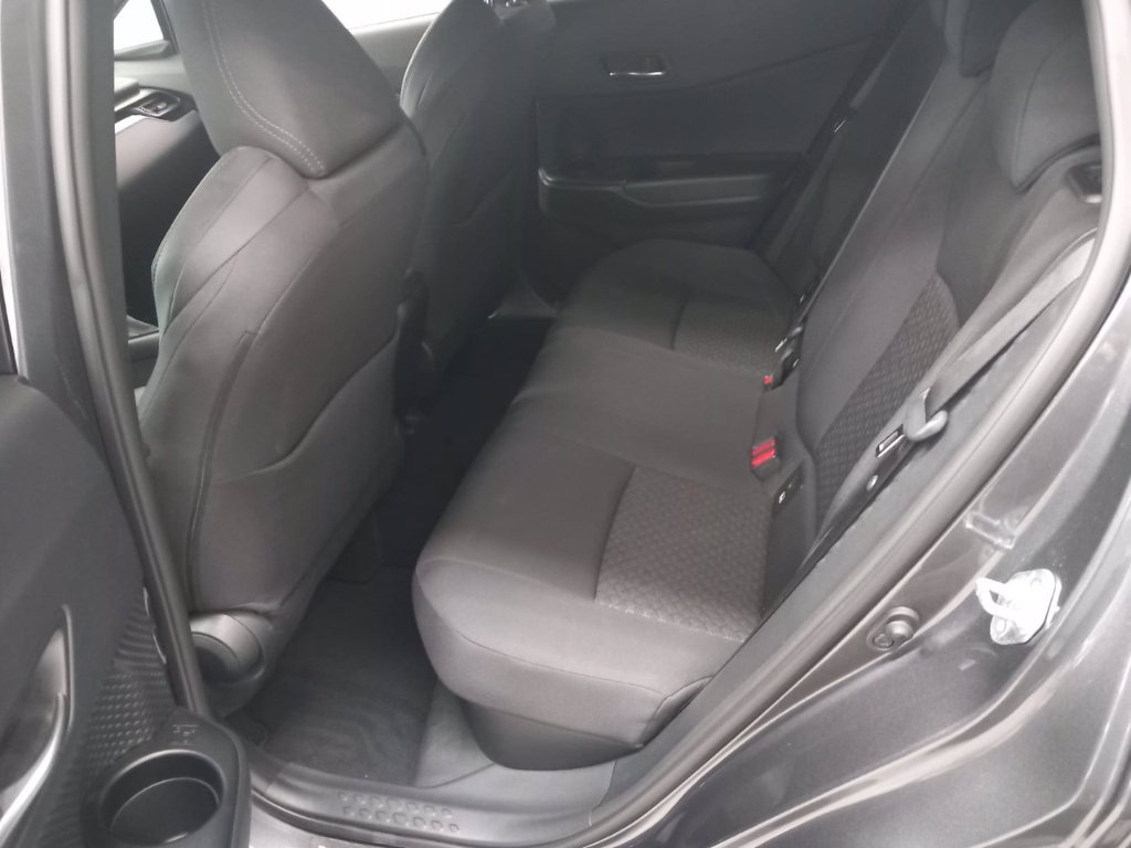 TOYOTA C-hr 2.0h trend e-cvt