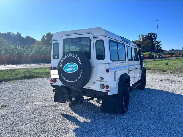 LAND ROVER Defender 110 2.4 td se sw