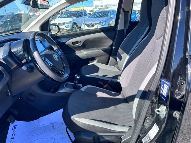 TOYOTA Aygo Connect 1.0 VVT-i 72 CV 5 porte x-play MMT