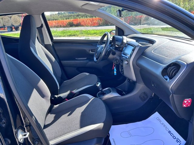 TOYOTA Aygo Connect 1.0 VVT-i 72 CV 5 porte x-play MMT