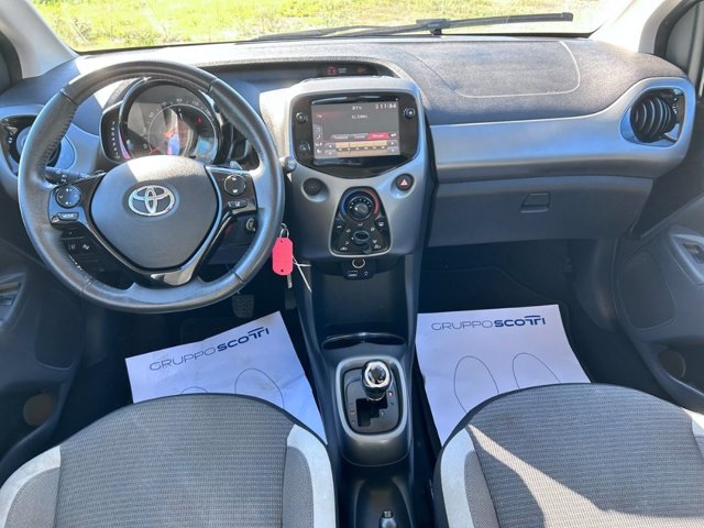 TOYOTA Aygo Connect 1.0 VVT-i 72 CV 5 porte x-play MMT