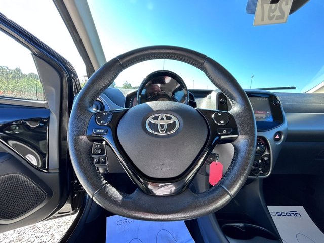 TOYOTA Aygo Connect 1.0 VVT-i 72 CV 5 porte x-play MMT