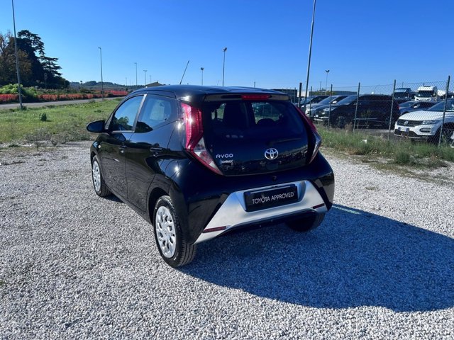 TOYOTA Aygo Connect 1.0 VVT-i 72 CV 5 porte x-play MMT