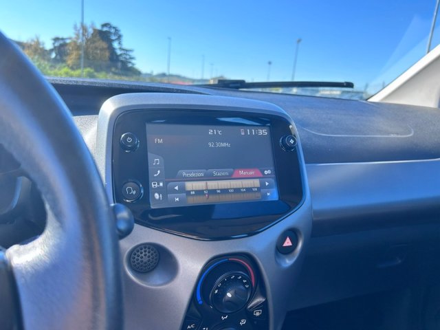 TOYOTA Aygo Connect 1.0 VVT-i 72 CV 5 porte x-play MMT