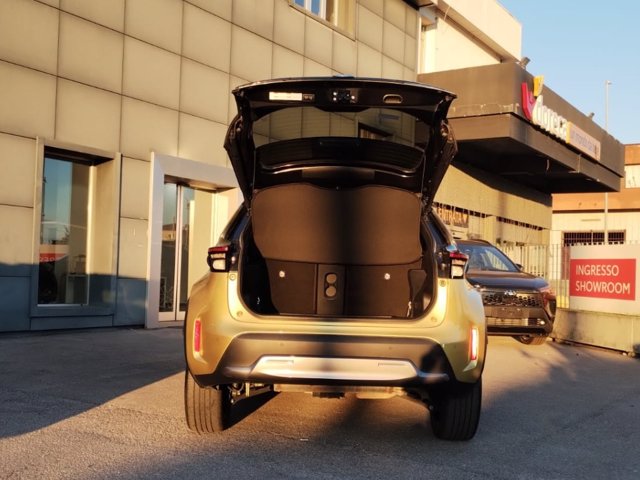TOYOTA Yaris cross 1.5h premiere awd-i 116cv e-cvt