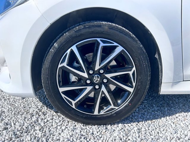 TOYOTA Yaris 1.5h trend