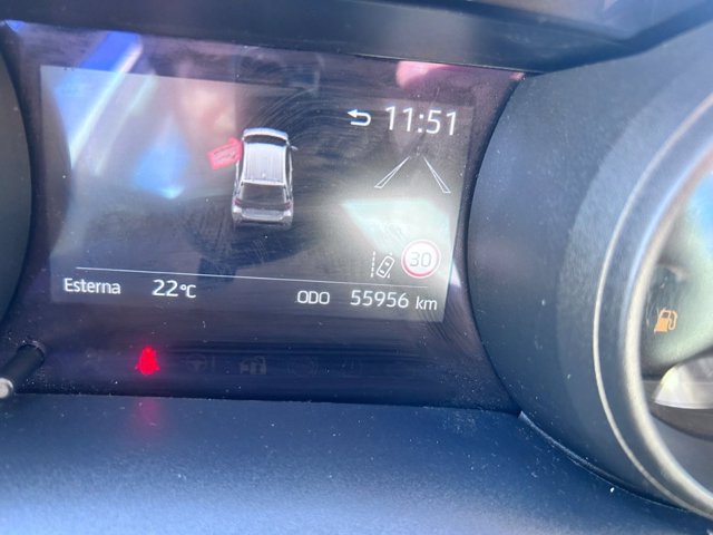 TOYOTA Yaris 1.5h trend