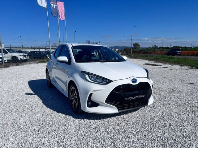 TOYOTA Yaris 1.5h trend