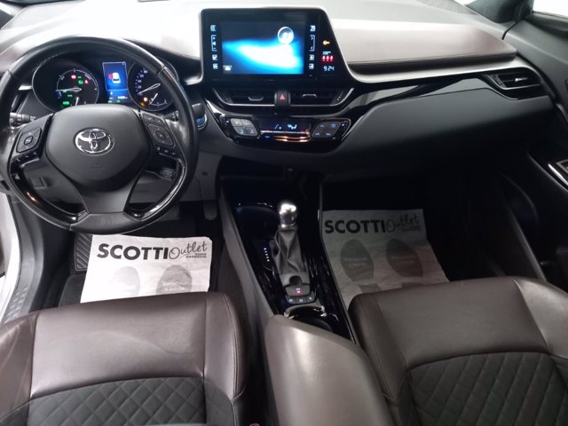 TOYOTA C-hr 1.8h lounge 2wd e-cvt my18