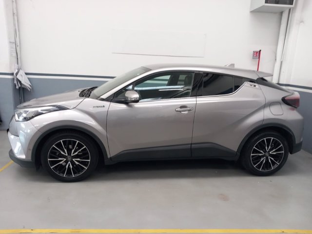 TOYOTA C-hr 1.8h lounge 2wd e-cvt my18
