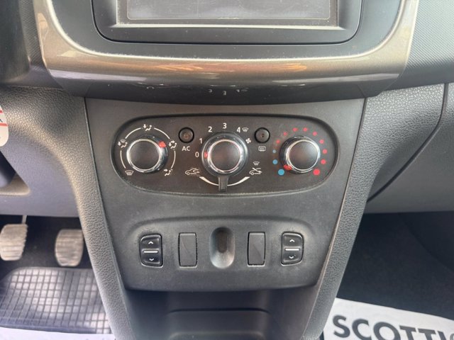 DACIA Sandero 1.5 dci laureate 75cv