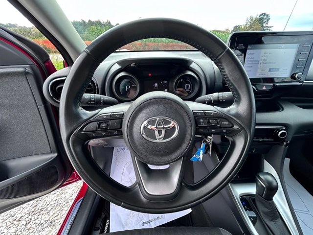 TOYOTA Yaris 1.5h trend