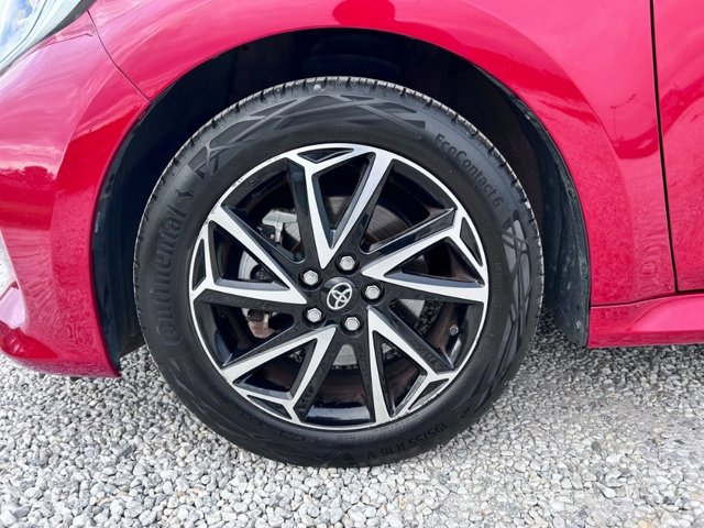 TOYOTA Yaris 1.5h trend