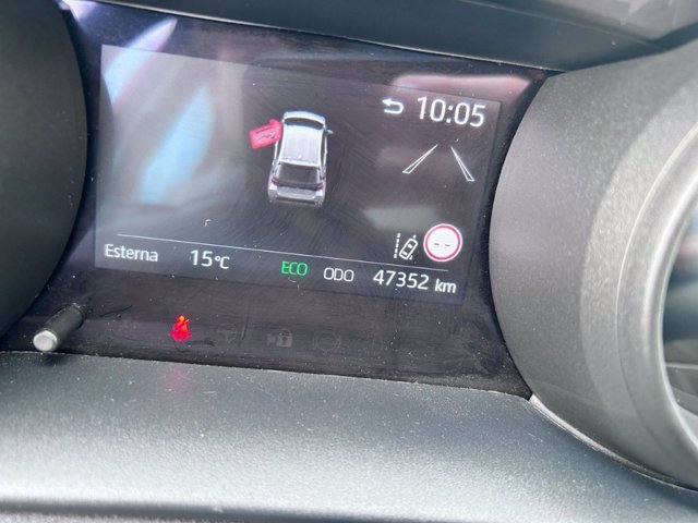 TOYOTA Yaris 1.5h trend