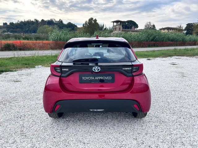 TOYOTA Yaris 1.5h trend
