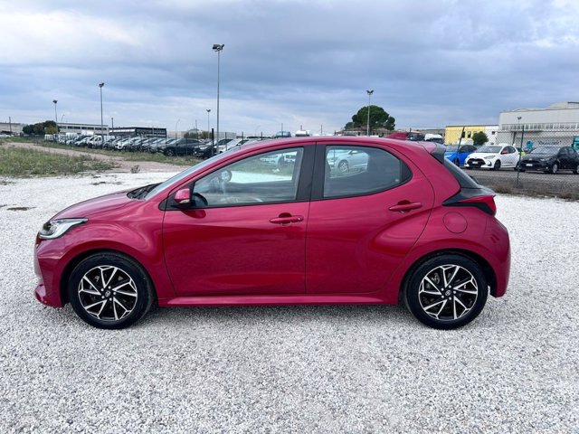 TOYOTA Yaris 1.5h trend
