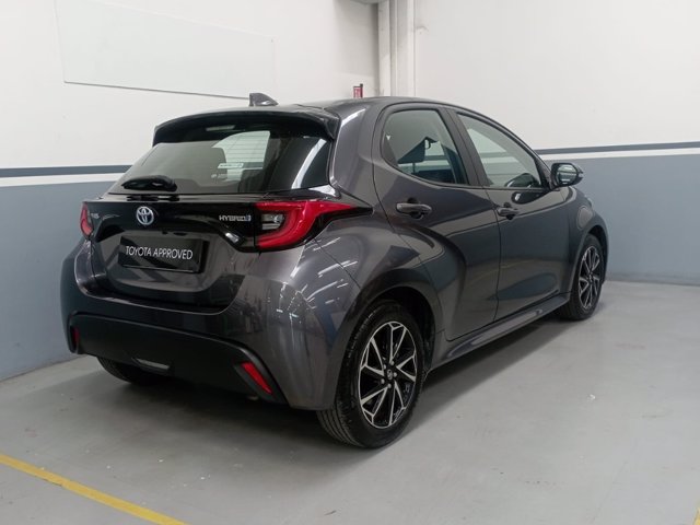 TOYOTA Yaris 1.5h trend