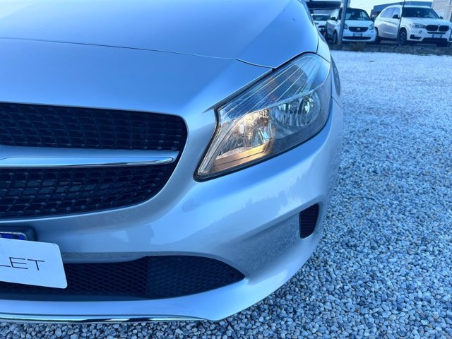MERCEDES A 180 d sport my16
