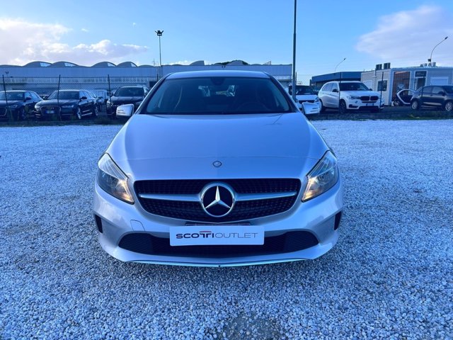 MERCEDES A 180 d sport my16