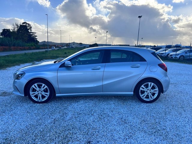 MERCEDES A 180 d sport my16