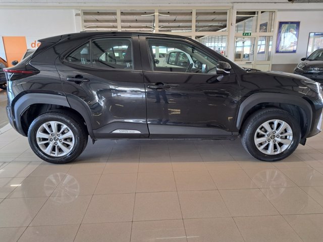 TOYOTA Yaris cross 1.5h active fwd 116cv e-cvt